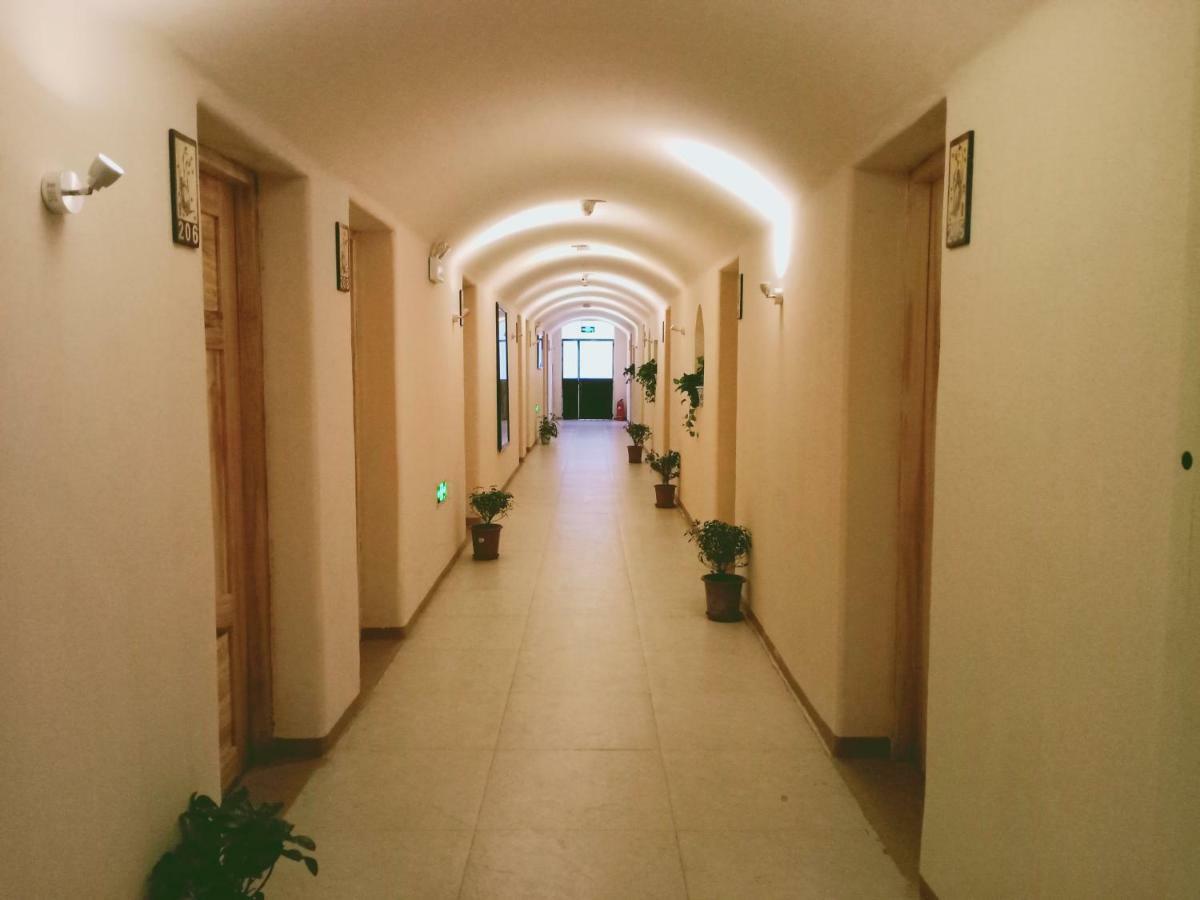Right Here Hotel Dunhuang Εξωτερικό φωτογραφία